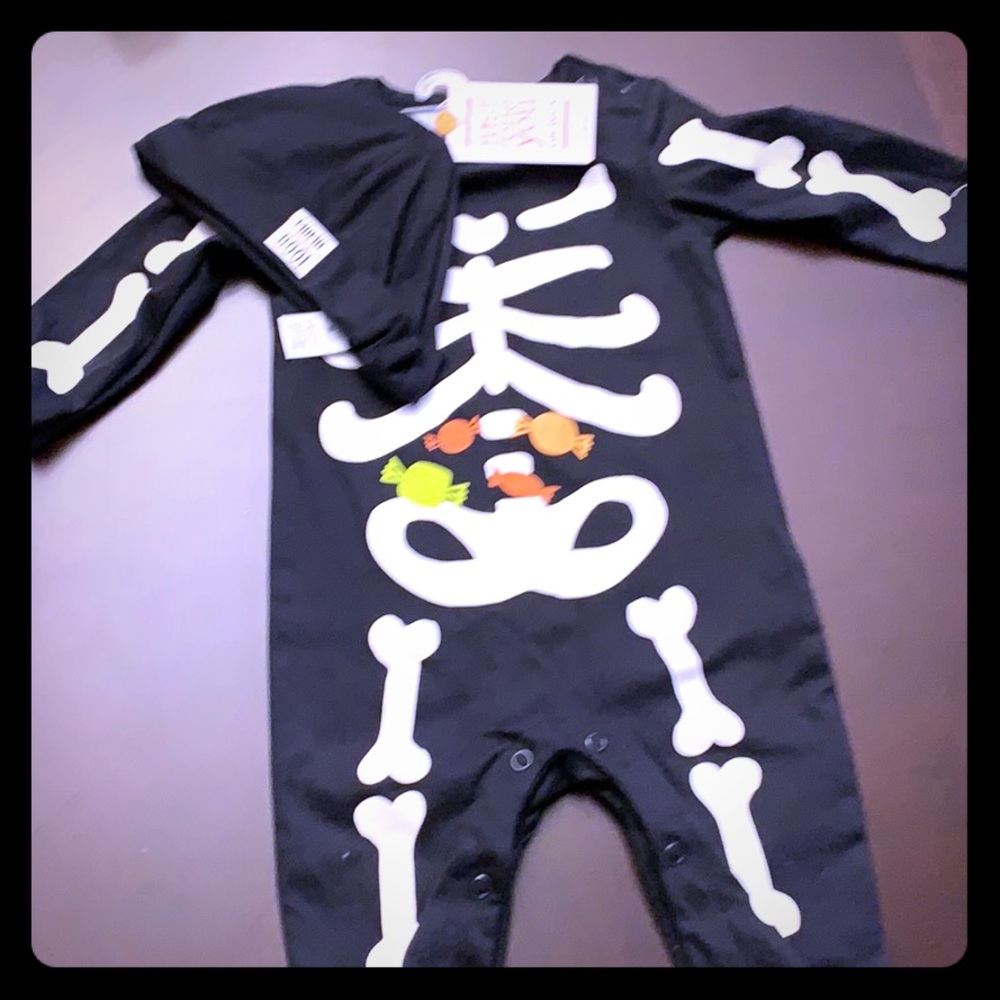 Carter’s 1 piece outfit with matching cap